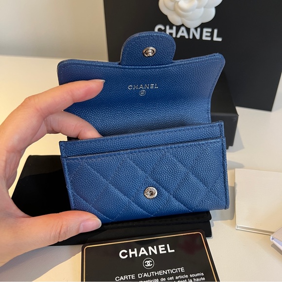 [Sold] Authentic Chanel Carver Wallet in Sapphire Blue (limited edition) - Picture 4 of 17